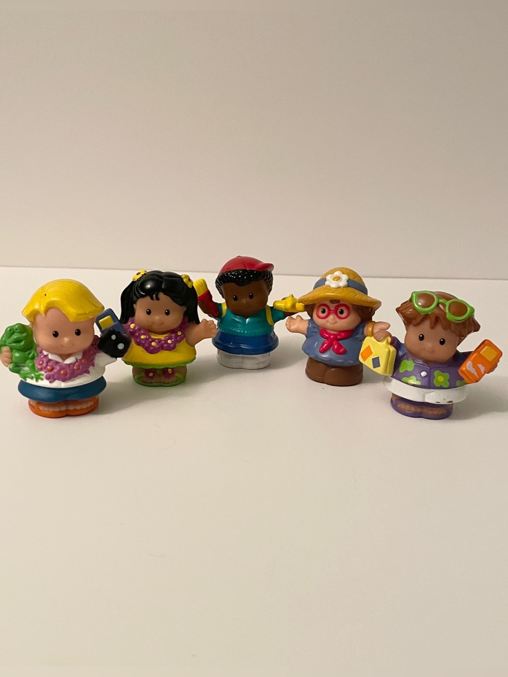 Fisher Price Little People Vacation Beach Tourist Figures Lot of 5